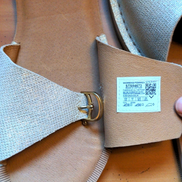Like New Gold Sperry Sandals - Picture 4 of 5